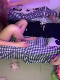 (六区)#直播_两个00后颜值美少女！超级嫩紧致小穴！和炮友操逼.